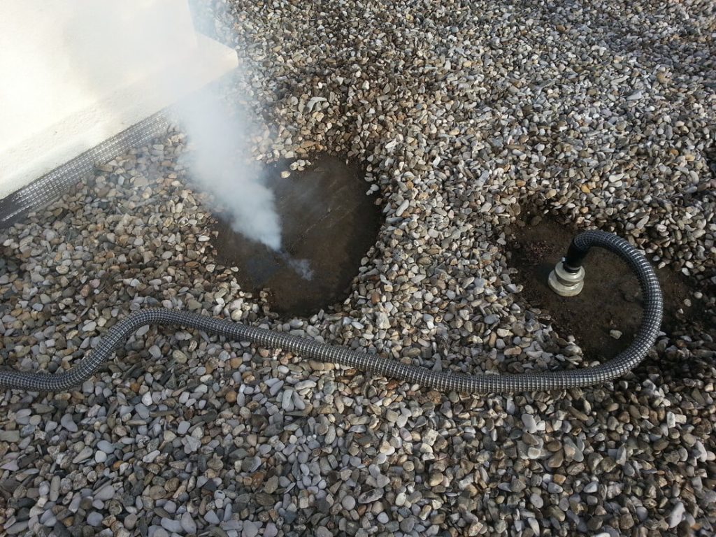 Reparation-de-fuite-toiture-Béziers suite inspection par fumigène